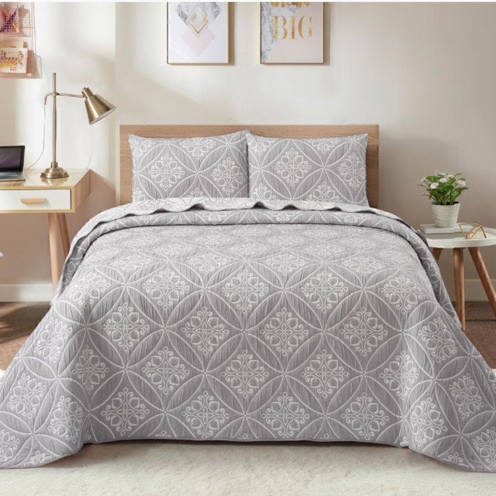 Jacquard Grey Mandala Pattern King Quilt Set Beautiful Farmhouse Cottage Design